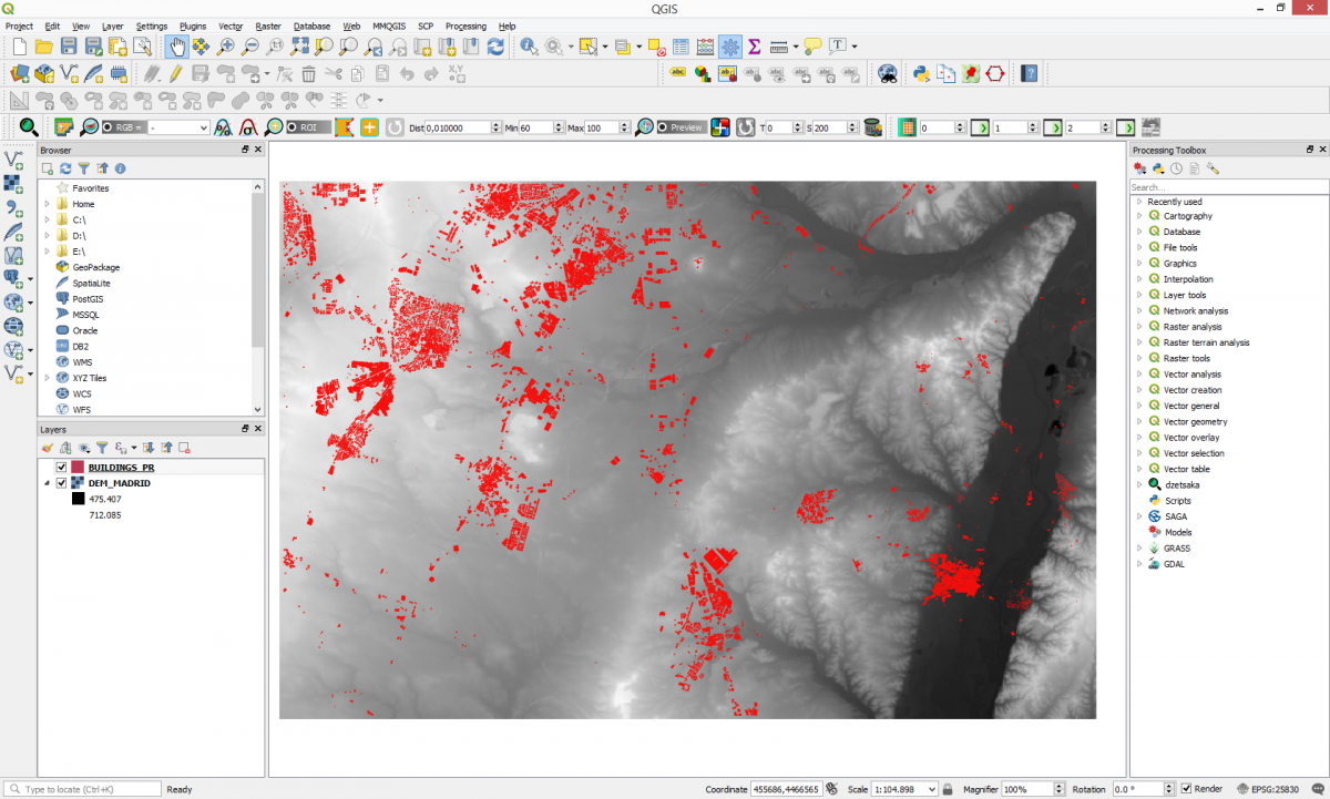 which holds more data raster or vector gis